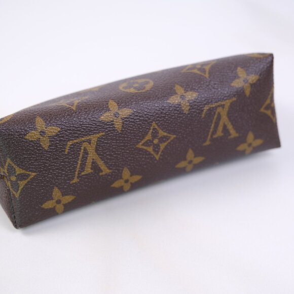 Louis Vuitton Cosmetic Pouch - Picture 4 of 8